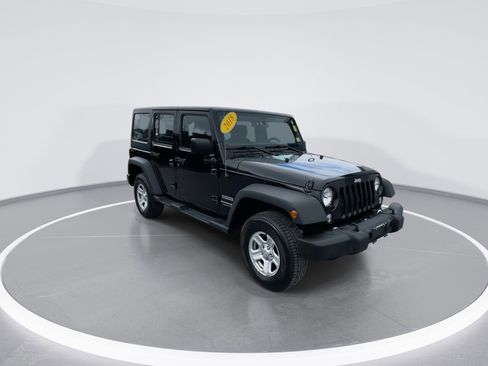 Used 2018 Jeep Wrangler Unlimited Sport image 4