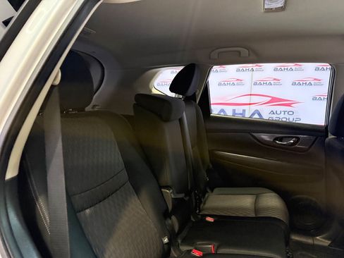 Used 2019 Nissan Rogue SV AWD/4WD image 44