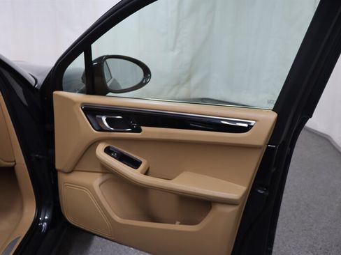 Used 2017 Porsche Macan S AWD/4WD image 22