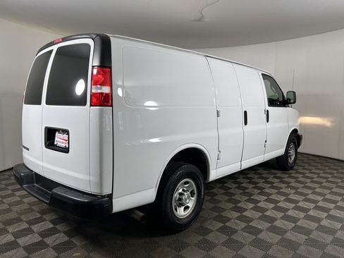 Used 2021 Chevrolet Express 2500 w/ Driver Convenience Package image 6