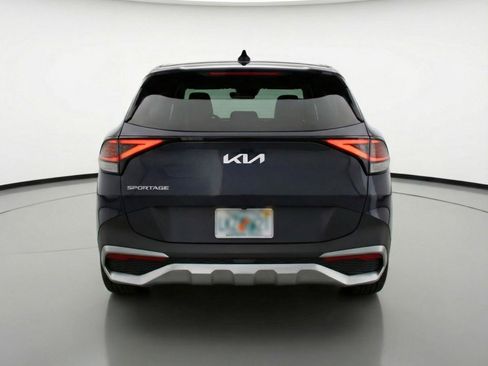 Used 2025 Kia Sportage LX image 7