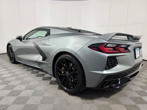 Used 2023 Chevrolet Corvette Stingray Premium Conv w/ Z51 Performance Package RWD image 3