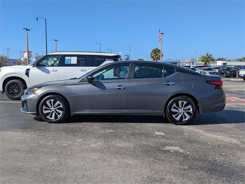 Certified 2025 Nissan Altima 2.5 S image 7