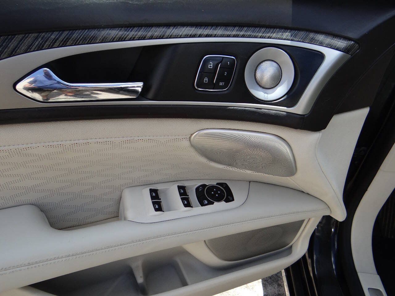 Used 2017 Lincoln MKZ Black Label FWD image 12
