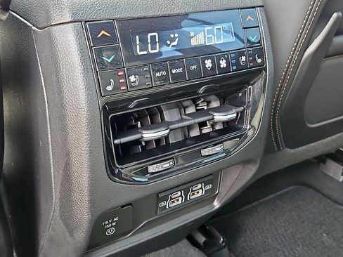 Used 2022 Jeep Grand Cherokee Summit AWD/4WD image 29