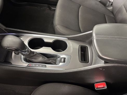 Used 2023 Chevrolet Malibu LT FWD image 34