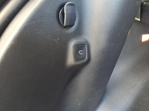 Used 2025 Jeep Compass Trailhawk w/ Trailhawk Elite Group image 14