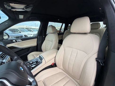 Used 2021 BMW X7 xDrive40i w/ Premium Package AWD/4WD image 12