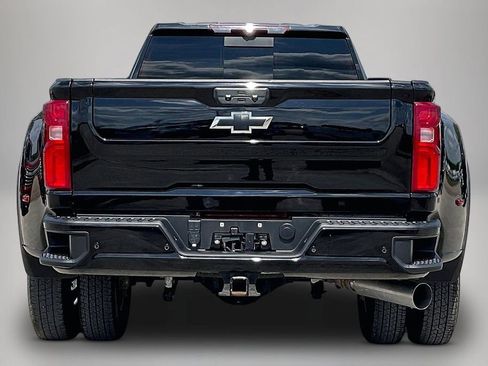 Used 2024 Chevrolet Silverado 3500 High Country w/ High Country Premium Package AWD/4WD image 6