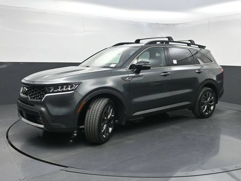 Used 2021 Kia Sorento EX w/ EX AWD X-Line Package image 23