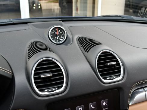 Used 2022 Porsche 718 Cayman GTS RWD image 50