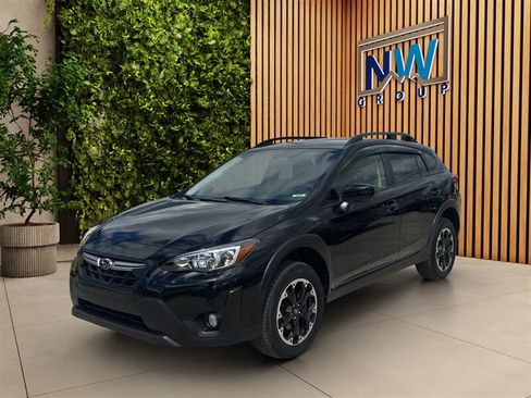 Used 2023 Subaru Crosstrek 2.0i Premium AWD/4WD image 3