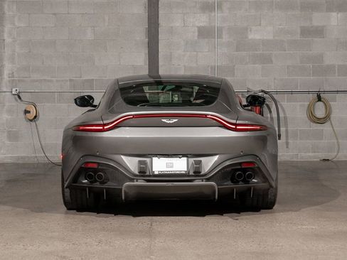 Used 2020 Aston Martin V8 Vantage Coupe image 4