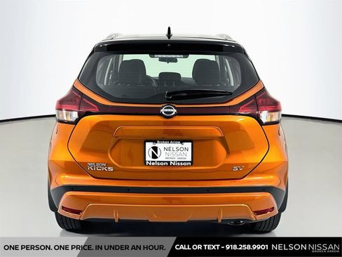 Used 2023 Nissan Kicks SV FWD image 6