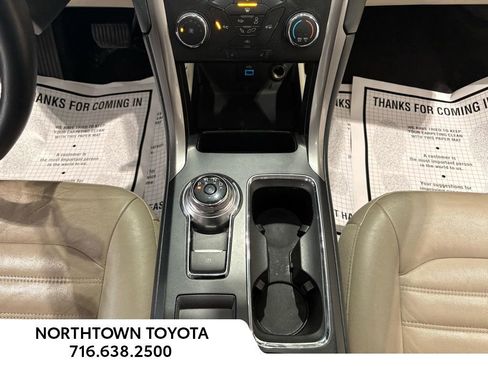 Used 2017 Ford Fusion SE image 25