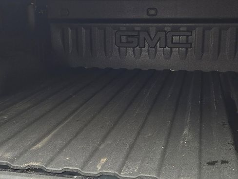 Used 2018 GMC Sierra 1500 SLT AWD/4WD image 9