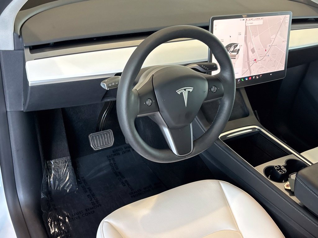 Used 2025 Tesla Model Y Long Range AWD/4WD image 15