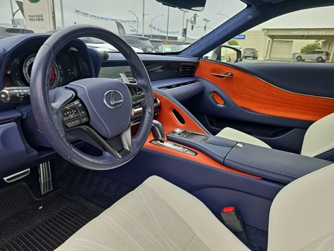 Used 2018 Lexus LC 500 Coupe w/ Launch Edition RWD image 3