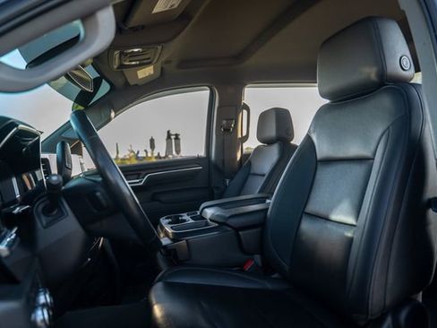 Used 2022 GMC Sierra 1500 SLT image 16