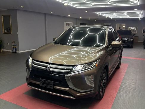 Used 2018 Mitsubishi Eclipse Cross SEL AWD/4WD image 2