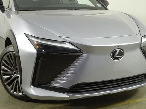 Used 2024 Lexus RZ 450e Premium image 45