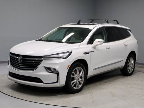 Used 2023 Buick Enclave Essence w/ Experience Buick Package image 11