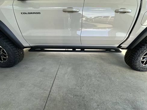 Used 2026 Chevrolet Colorado ZR2 w/ Technology Package AWD/4WD image 34
