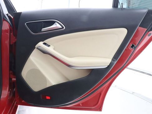 Used 2017 Mercedes-Benz CLA 250 image 39