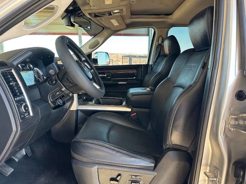 Used 2017 RAM 1500 Laramie w/ Convenience Group image 9