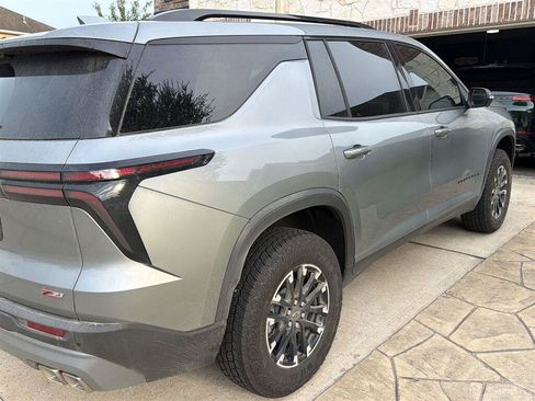 Used 2026 Chevrolet Traverse Z71 w/ Driver Confidence Package AWD/4WD image 3