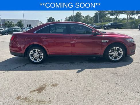 Used 2018 Ford Taurus SEL w/ Equipment Group 201A FWD image 4