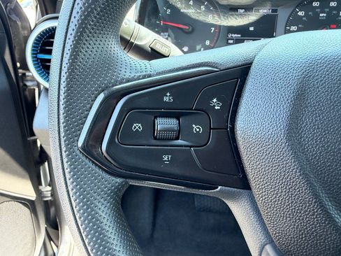 Used 2025 Chevrolet Trax LS FWD image 18