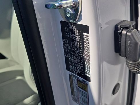 New 2026 Kia Sorento S w/ S Panoramic Sunroof Package FWD image 33