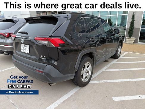 Used 2020 Toyota RAV4 XLE w/ Convenience Package AWD/4WD image 3