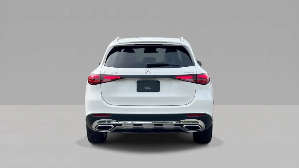 Used 2026 Mercedes-Benz GLC 300 4MATIC image 4