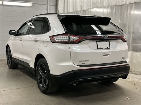 Used 2018 Ford Edge SEL image 30