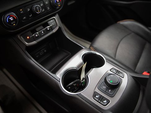 Certified 2024 GMC Terrain AT4 image 15