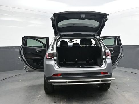 Used 2021 Jeep Compass Latitude image 44