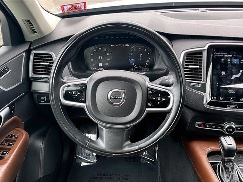 Used 2020 Volvo XC90 T6 Momentum w/ Protection Package Premier AWD/4WD image 19