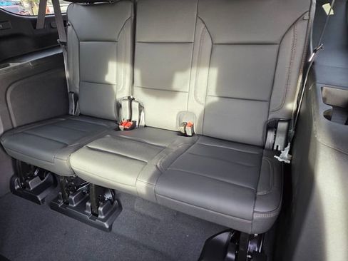 New 2026 Chevrolet Suburban High Country image 7