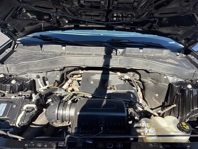 Used 2020 Ford Explorer XLT w/ Equipment Group 202A AWD/4WD image 29