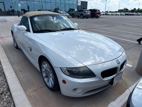 Used 2005 BMW Z4 2.5i RWD image 4