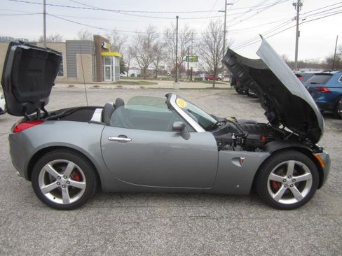 Used 2006 Pontiac Solstice Convertible w/ Premium Package image 42