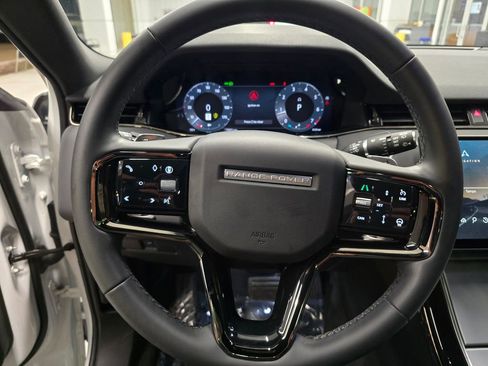 Used 2025 Land Rover Range Rover Evoque S AWD/4WD image 16