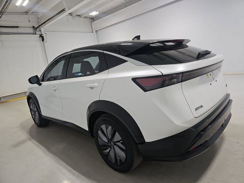 Used 2023 Nissan Ariya FWD image 7