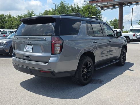Used 2022 Chevrolet Tahoe Z71 w/ Luxury Package AWD/4WD image 7