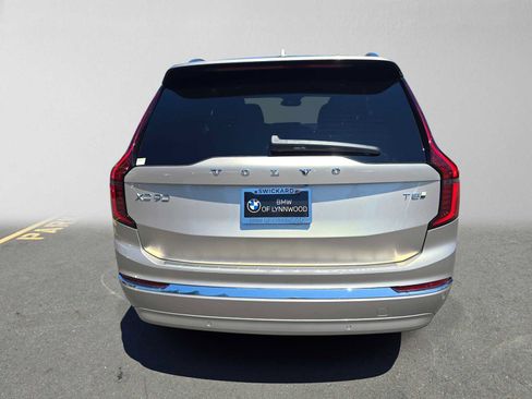 Used 2026 Volvo XC90 T8 Plus w/ Protection Package Premier AWD/4WD image 4