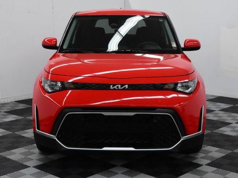 Used 2024 Kia Soul LX image 2