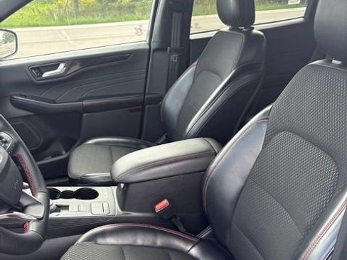 Used 2025 Ford Escape ST-Line FWD image 10