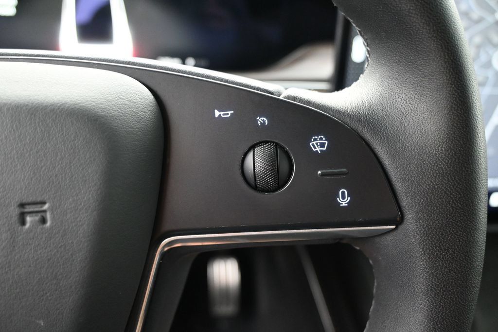 Used 2023 Tesla Model X AWD/4WD image 23